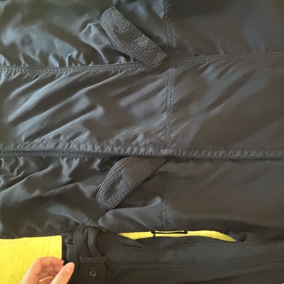 Wilfred black cloth trench coat - Picture 6 of 9